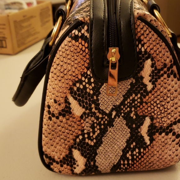 Mini Duffle Imitation Pink Snake Skin - Picture 5 of 9